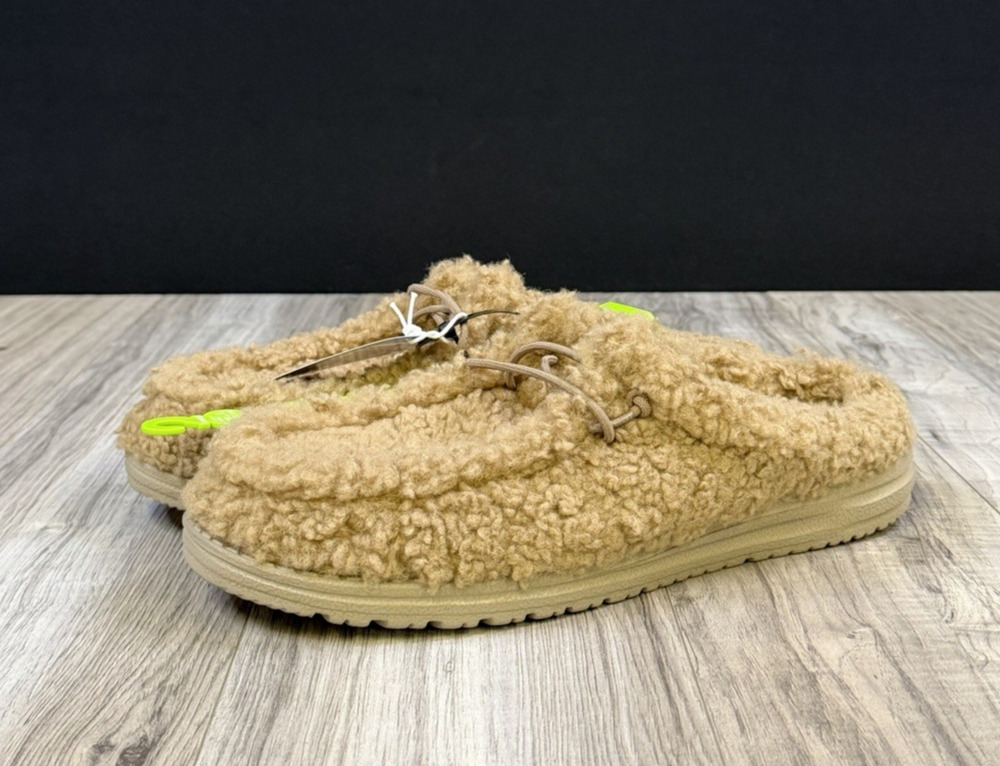 HEYDUDE Wally Slipper Timber Wolf Tan Fleece Slippers Shoes Mens Size 13 NEW